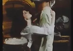 MİLF alır hd sex videoları kanepede sikildi
